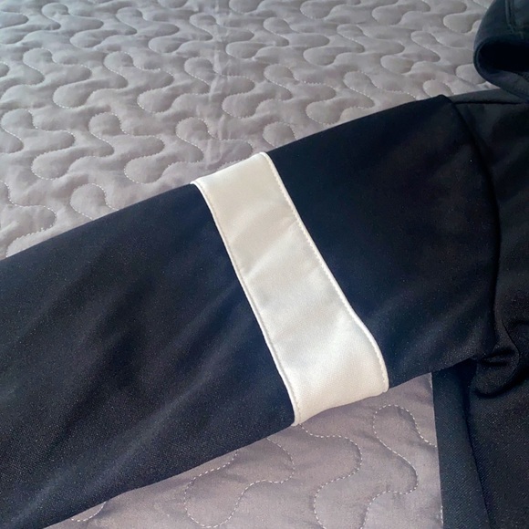 Nike Big Boys Warm Up/Training Zip-up Jacket in black - Picture 4 of 11